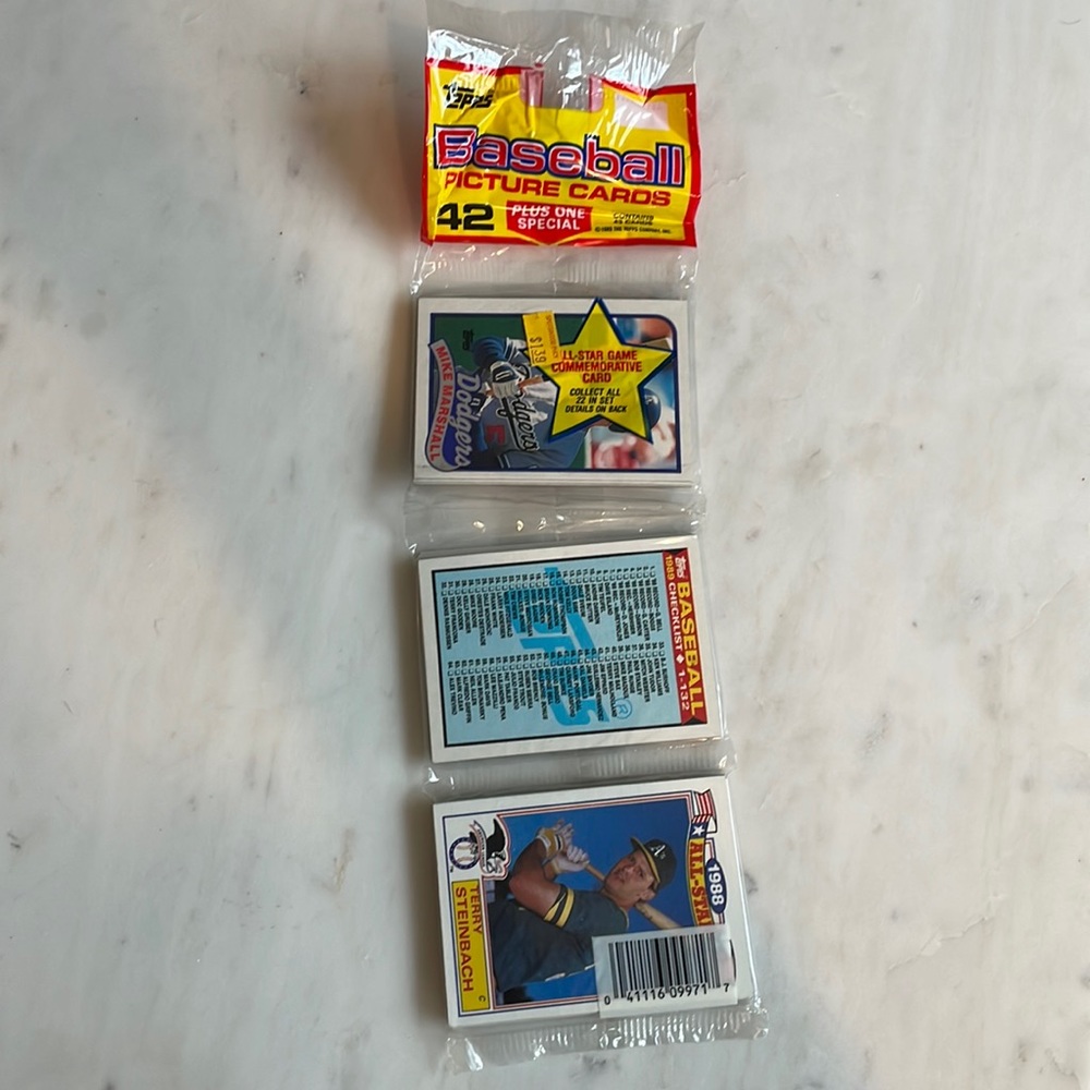 Unopened Topps 1989 Baseball Cards